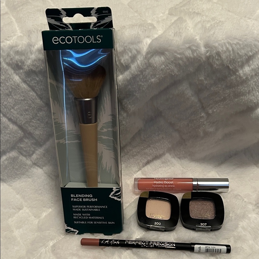 EcoTools Blending Brush with Makeup Bundle